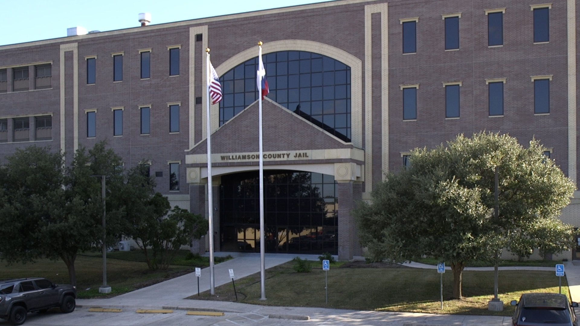 Permanent jail admin approved by commissioners