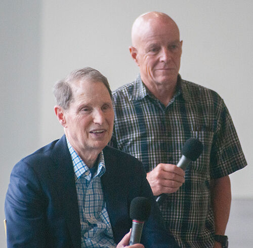 Wyden town hall talks AI, taxes